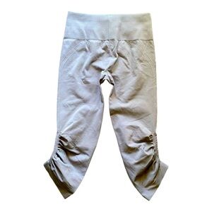 LULULEMON-LIGHT GRAY IN THE FLOW LEGGINGS-SIZE 4